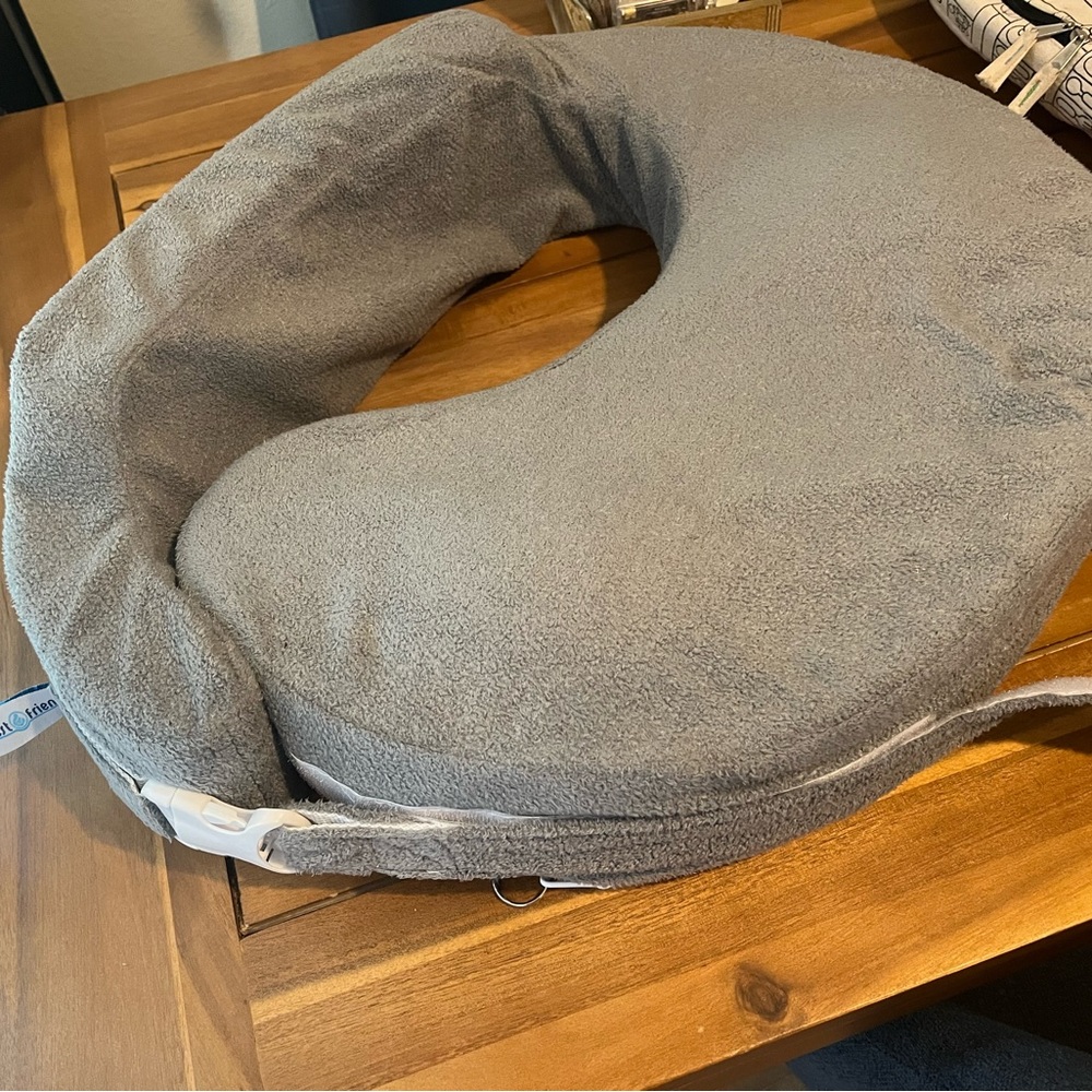 My brest friend baby feeding pillow